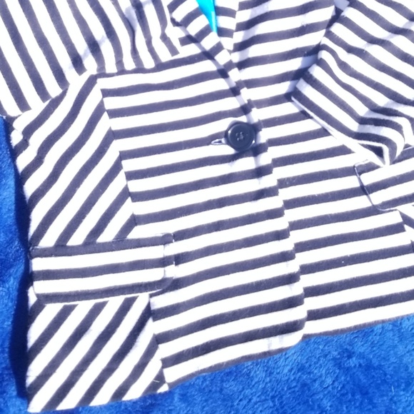 🖐5/$25🖐Ana black & white size Small blazer - Picture 2 of 3